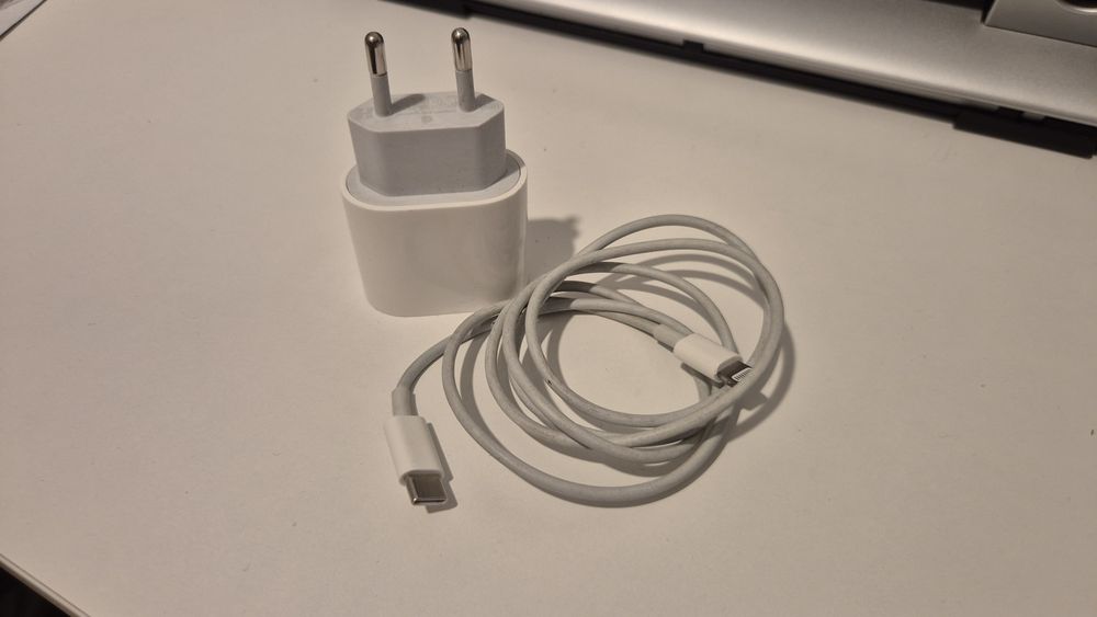 Oryginalna ładowarka iPhone 20W USB C kabel