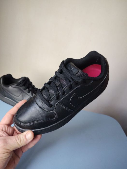 Кросовки Nike 40p мокасини хайтопи кросівки