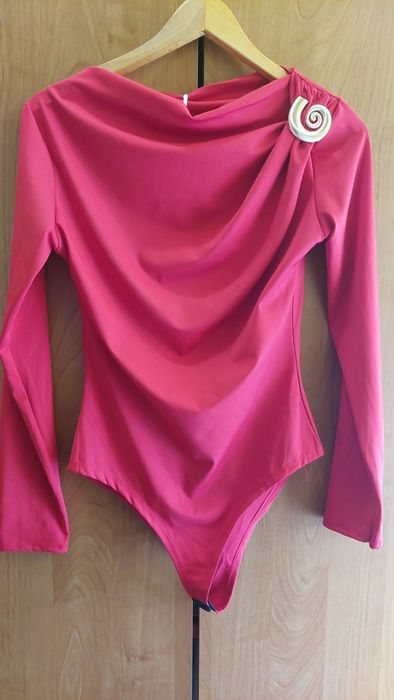 Czerwony nowe body elastyczne uni rozm