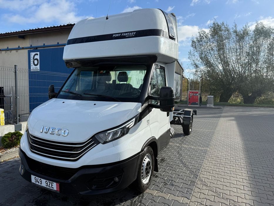 Iveco Daily 35S18 Hi-Matic Full LED  Bezwypadkowy Fotel pneumatyczny Model 2023 Max rozstaw