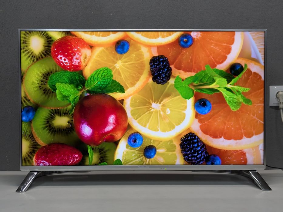 Panasonic TX-40EXM715 SmartTV 4K HDR10 1600 Hz / 2018