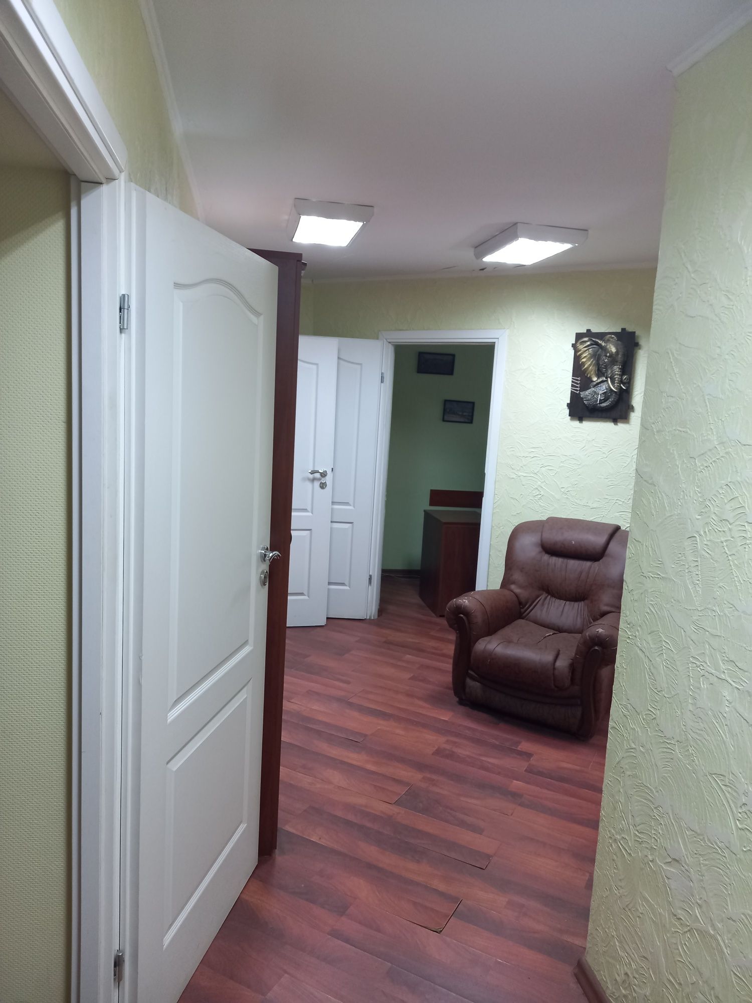 Продам 3х кімнатну квартиру по вулиці Короленко