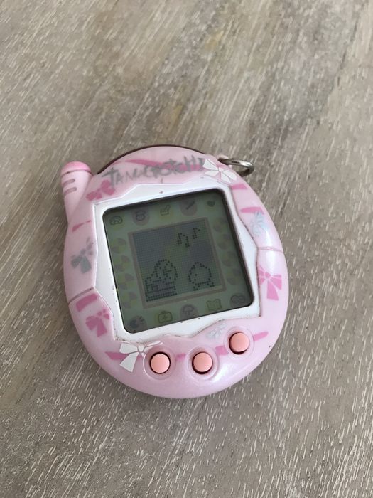 Zestaw 2 Tamagotchi Bandai Wiz 2004, zielone różowe vintage oryginalne