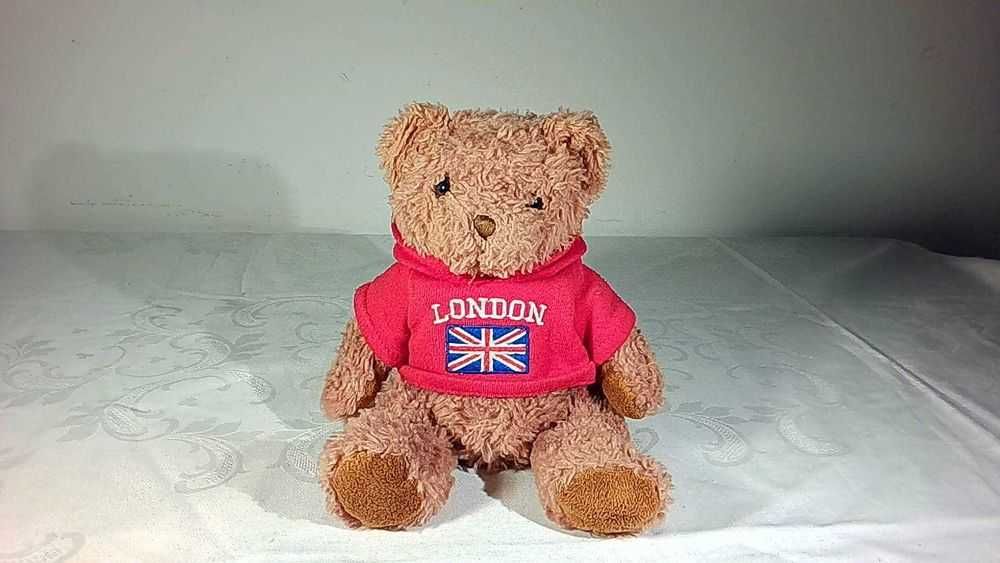 Brązowy misiek z koszulką "London" - pluszak