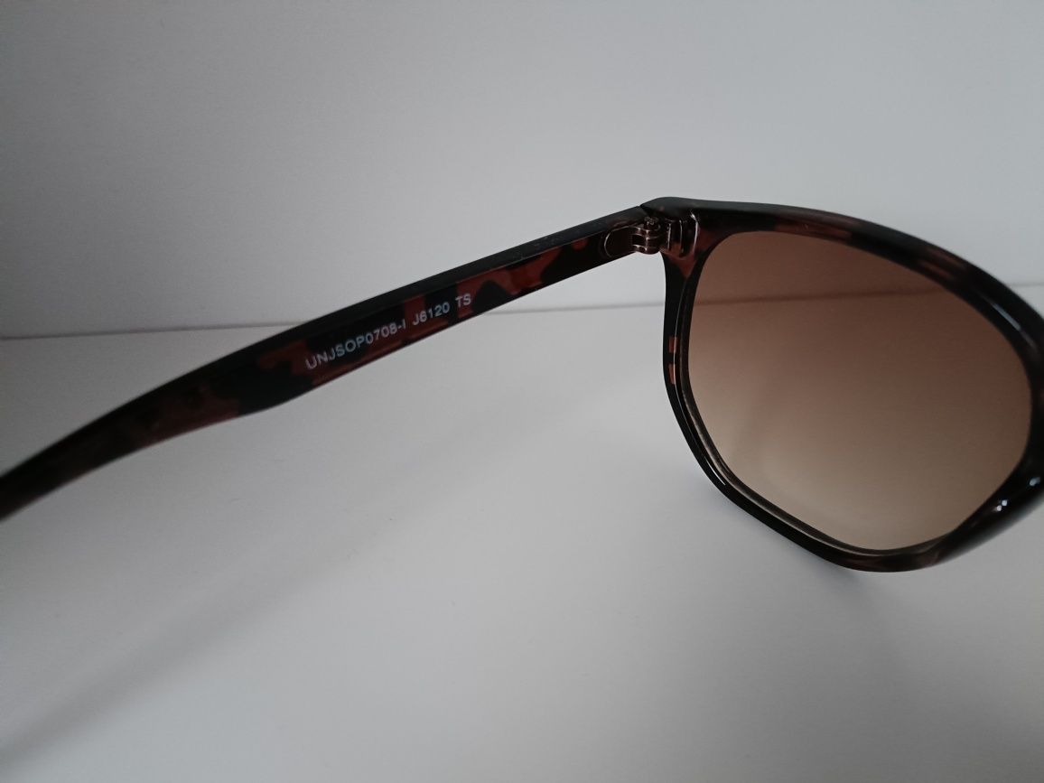 Okulary przeciwsłoneczne Jessica Simpson J6120