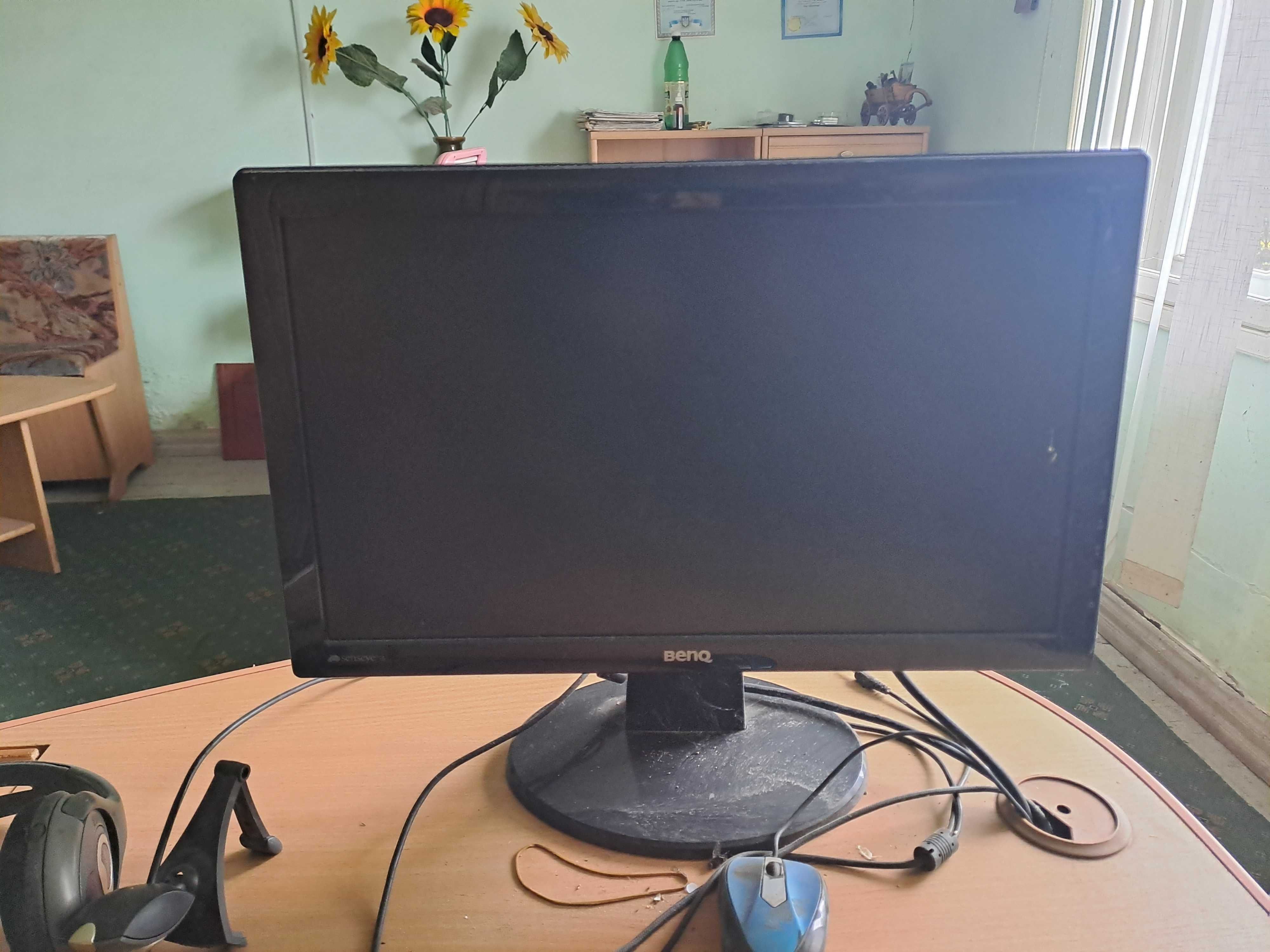 Монітор  benq gl950-ta з персональним компютером