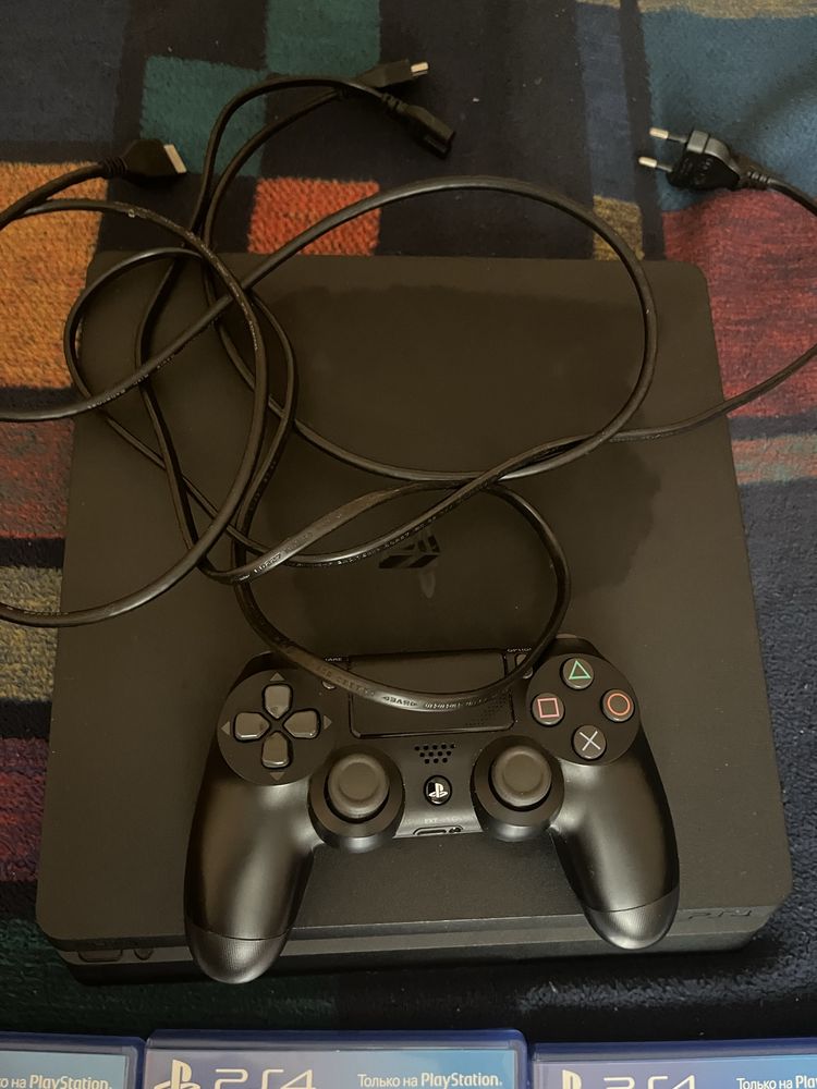 Ps4 slim 1 терабайт с 3 играми