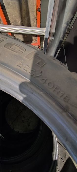 4 opony zimowe Goodrich 225/40/18