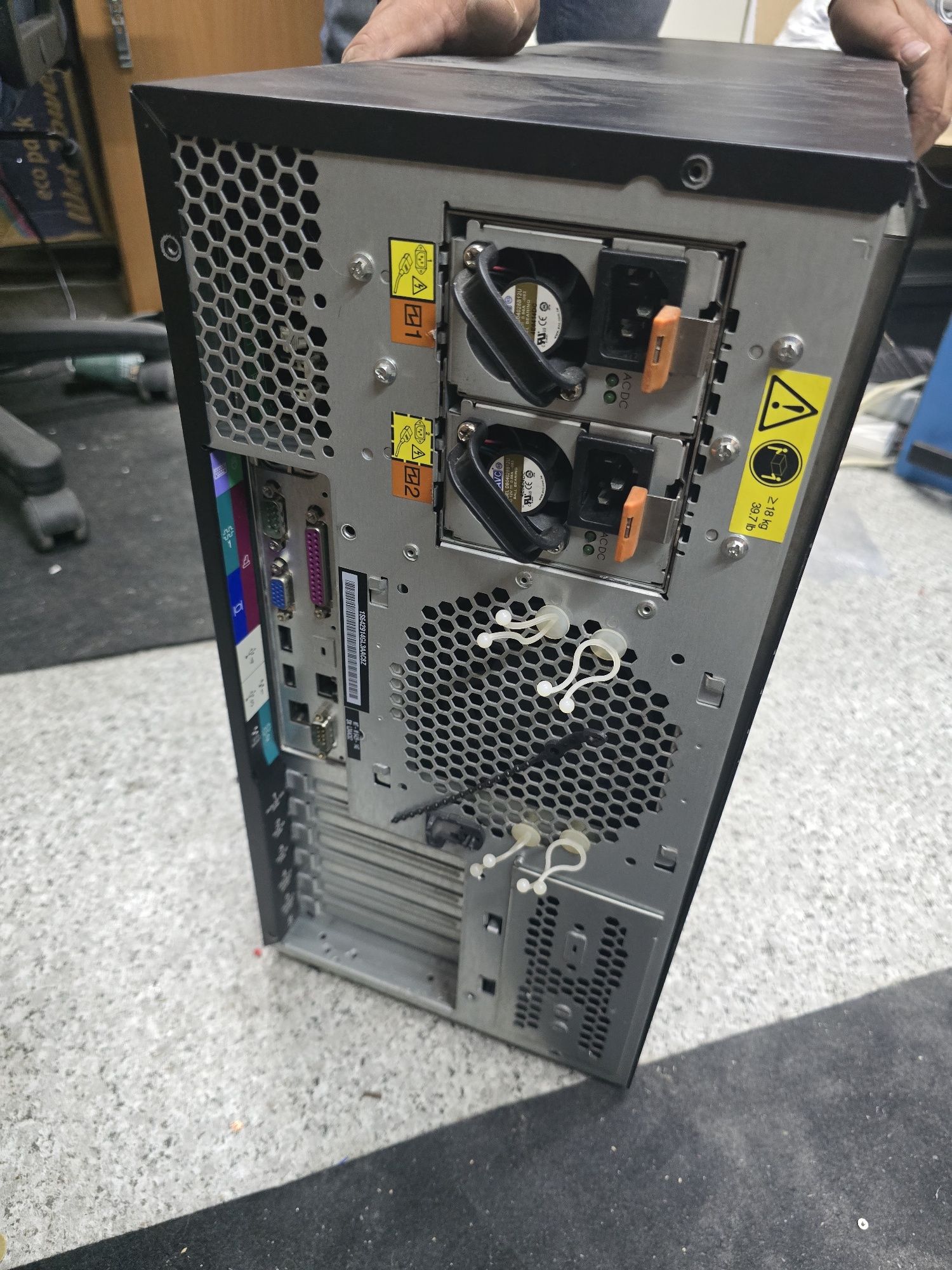 Sprzedam serwer Lenovo TD100