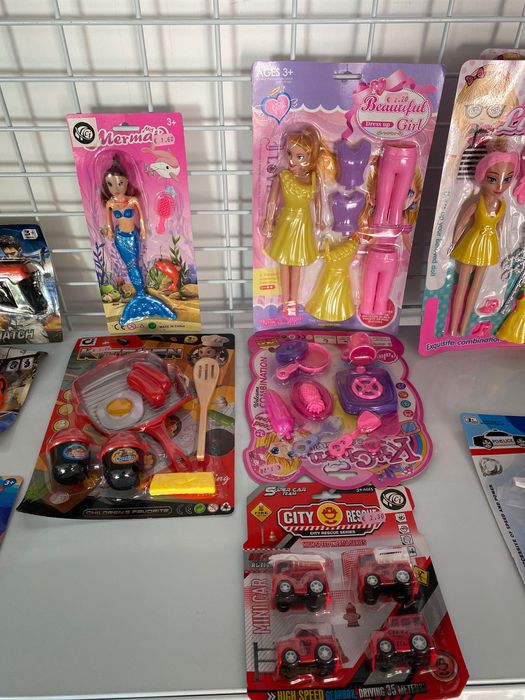 Brinquedos variados unidade 1,00€
