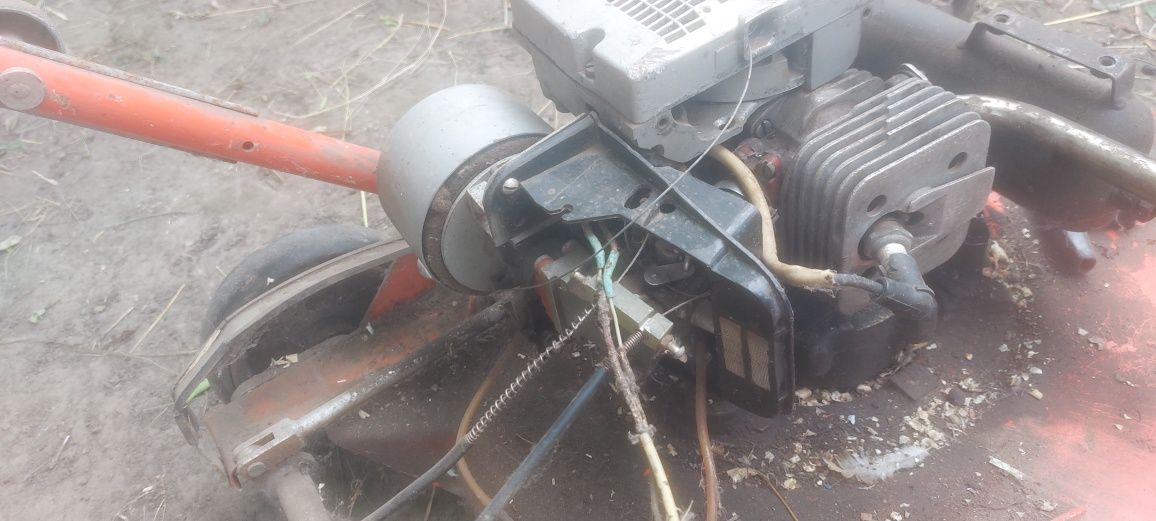 Двигатель газонокосилки