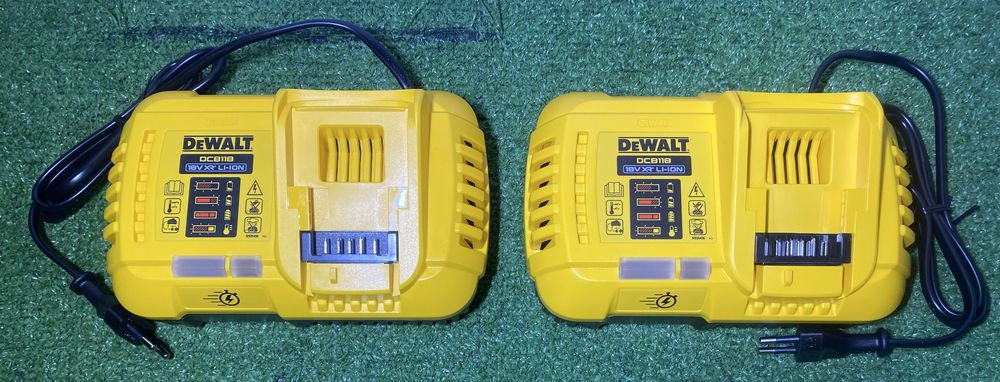 Зарядка dewalt 18V DCB118 девальт нові