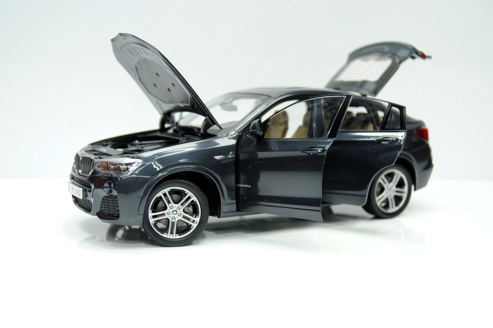 1/18 модель BMW X4 2014 sophisto grey PARAGON