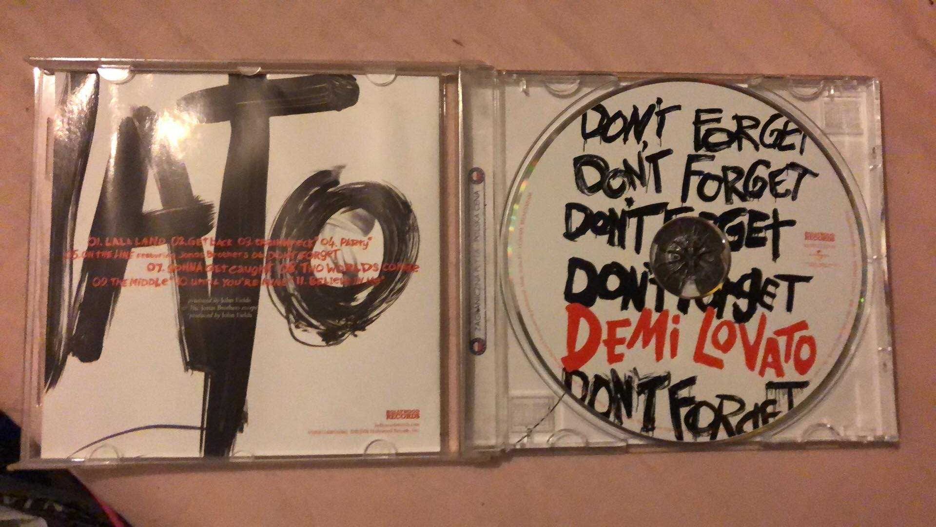 Demi Lovato-Don't forget CD