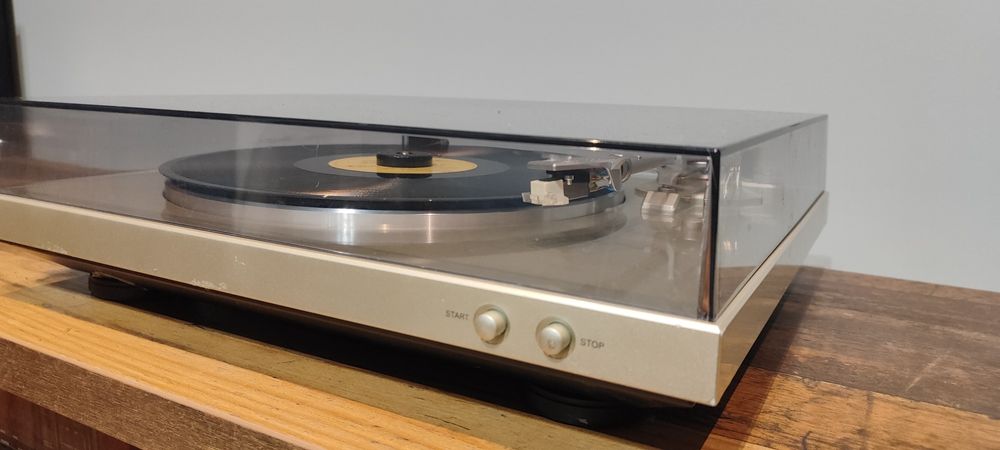 Gramofon denon DP-300F