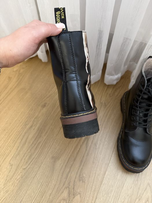 Шкіряні жіночі черевики dr. martens jadon smooth