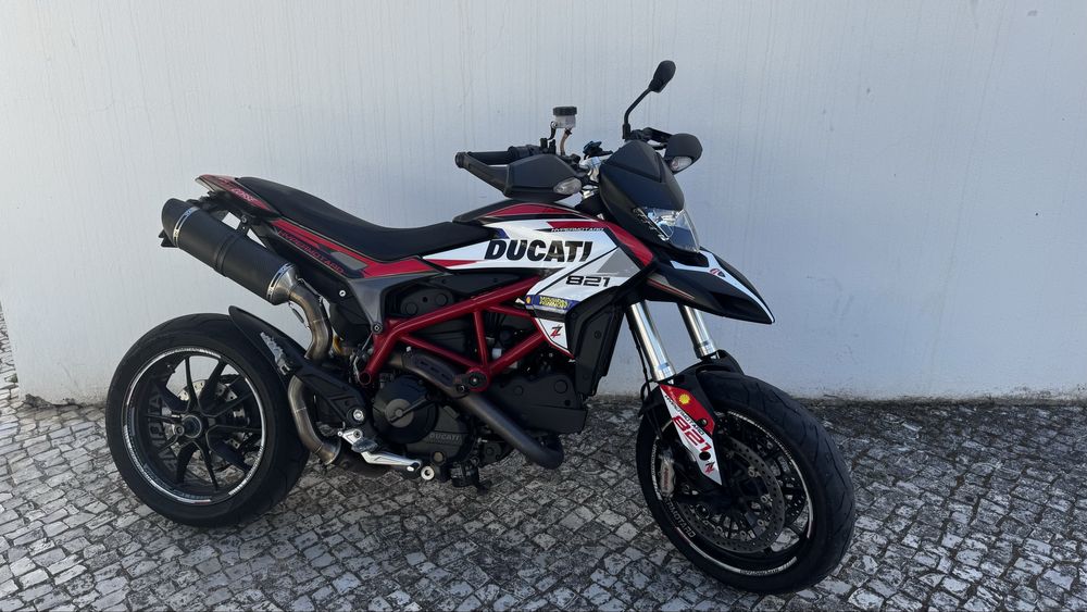 Ducati Hypermotard 821