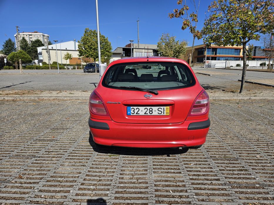 Nissan Almera (Leia a descrição)