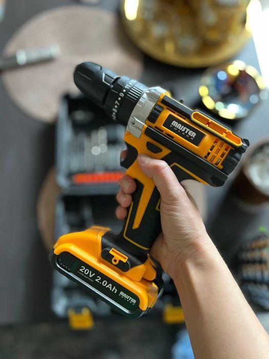 WIERTARKO WKRĘTARKA UDAROWA z nasadami bitami akumulatorowa