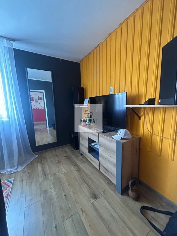 Продам 5-ти кімнатну квартиру 160 м.кв. у центрі міста
