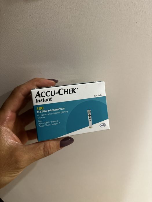 Paski testowe dla diabetyka  accu chek instant nowe 100 szt