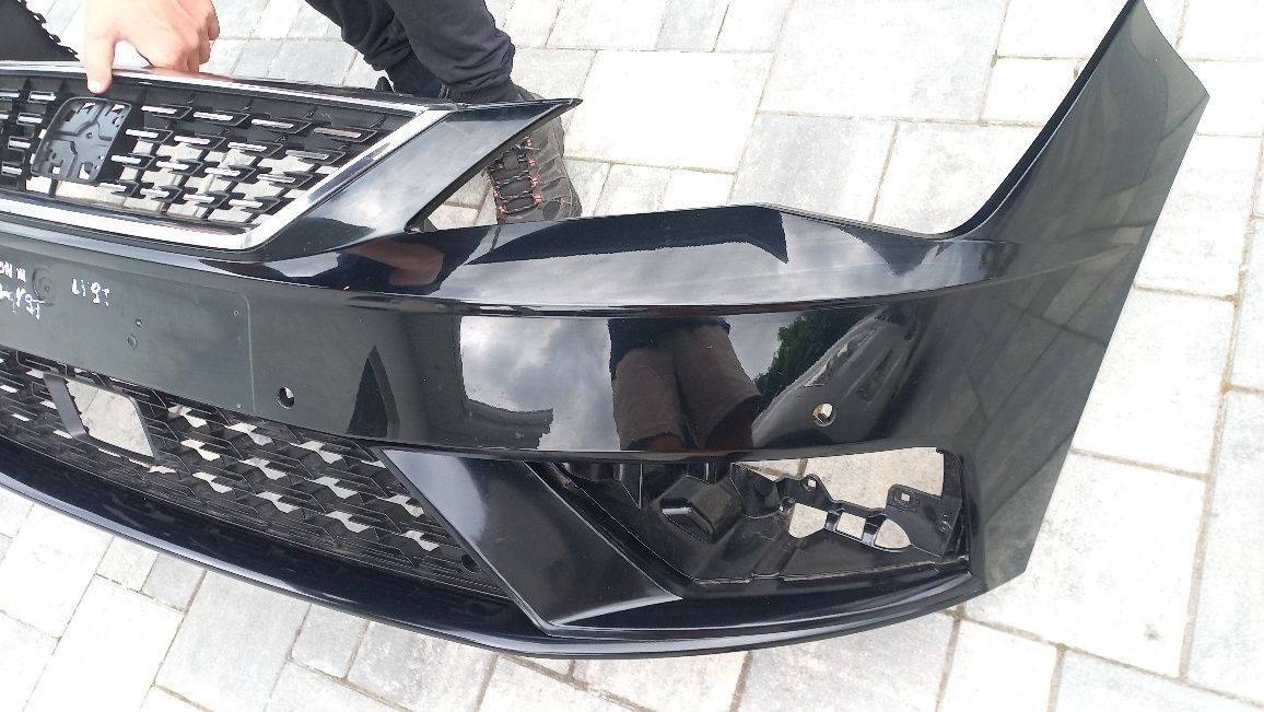 Seat Leon 3 lift 17-20 zderzak przód przedni czarny ly9t  radar pdc