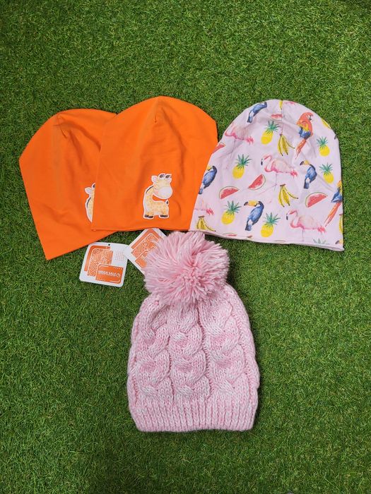 Шапочки (шапка) для дівчинки в ідеальному стані