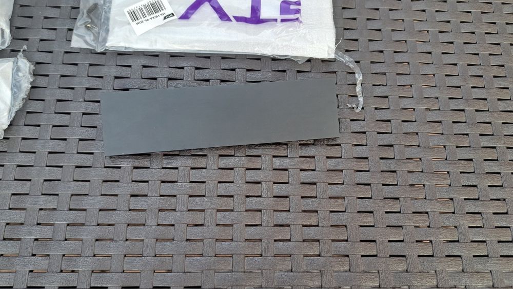 Uchwyty meblowe GTV czarne krawędziowe 9 szt