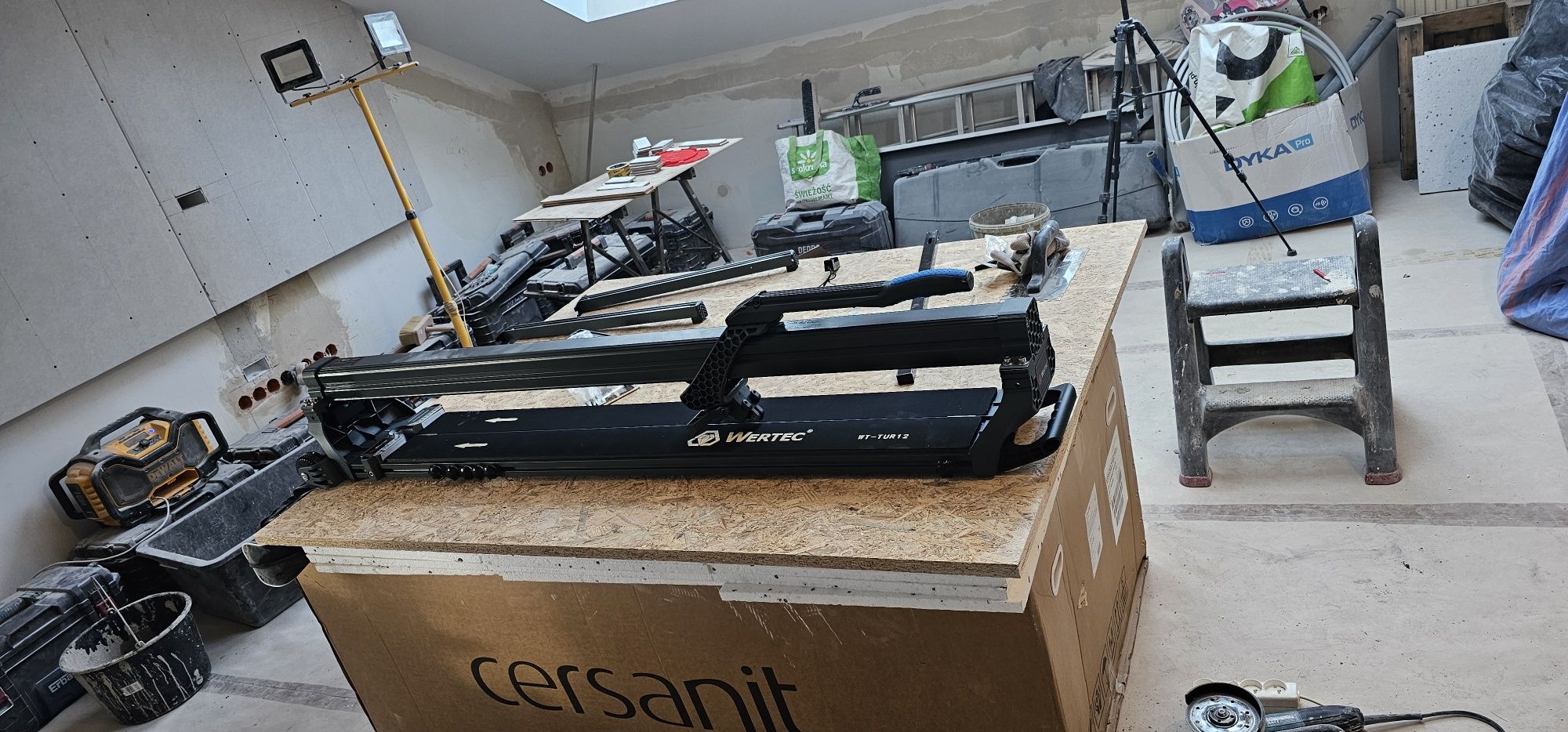 Sprzedam maszynkę do cięcia płytek  WT-TUR12 Wertec 1200