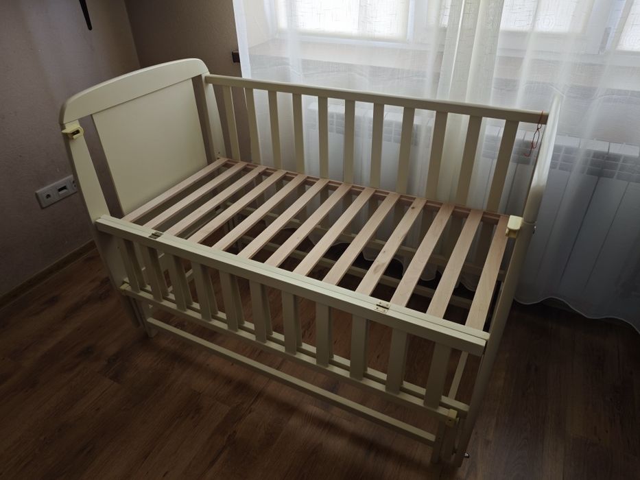 Кроватка дитяча.