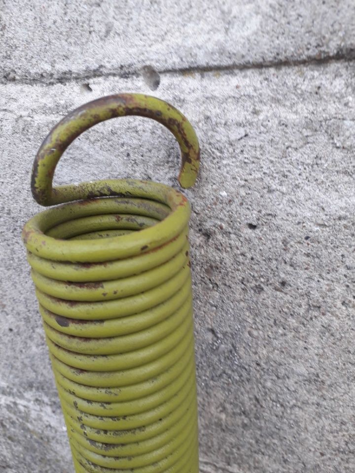 Długa sprężyna  , ,