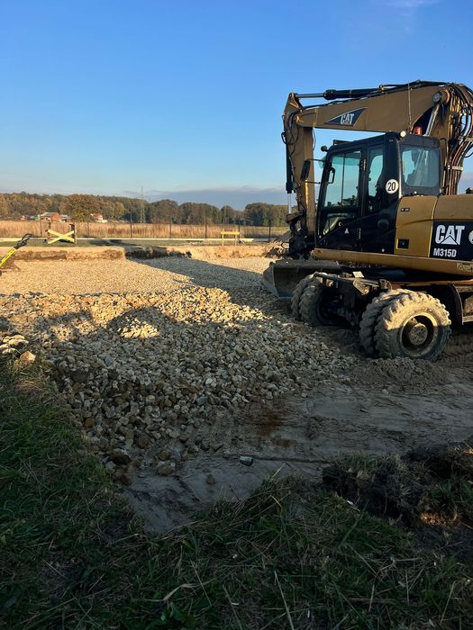 Usługi Koparkami Wywóz Ziemi Piasek Ziemia Dolomit Grys  Wyburzenia