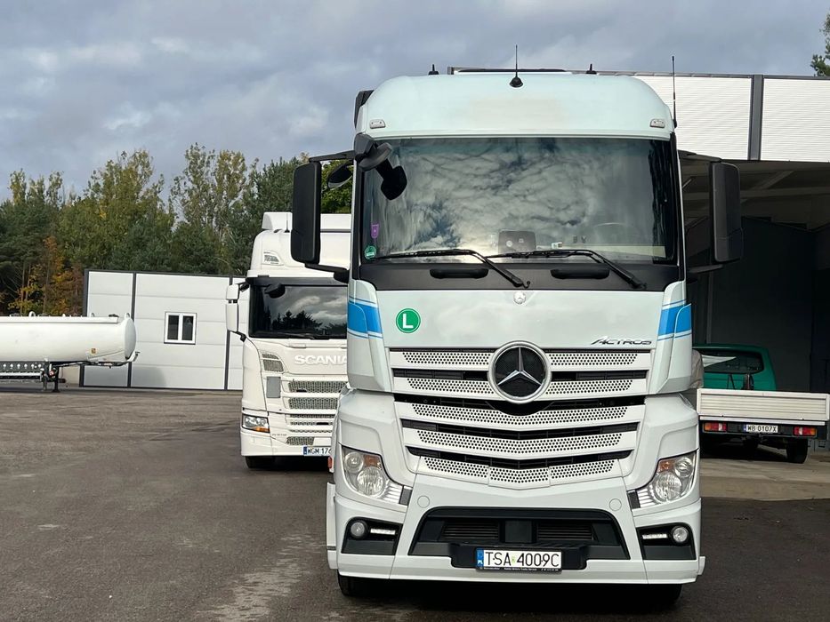 Mercedes-Benz 1843  Mercedes Actros1843Full ADR Auto pokontraktowe -Laleczka Rezerwacja..