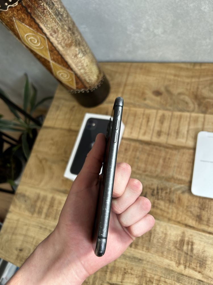 Iphone 11 z pudełkiem
