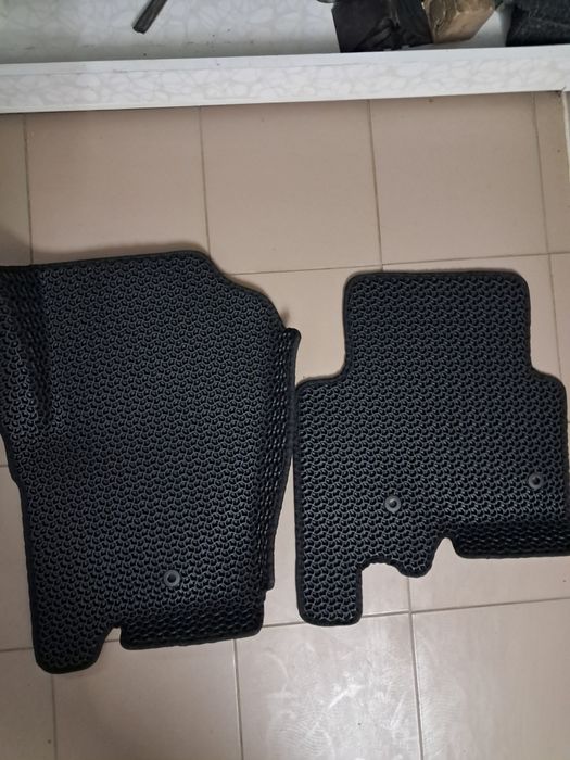 Килимки (поліки) на ЛЕНД РОВЕР ДІСКАВЕРІ 4 2010Р.В