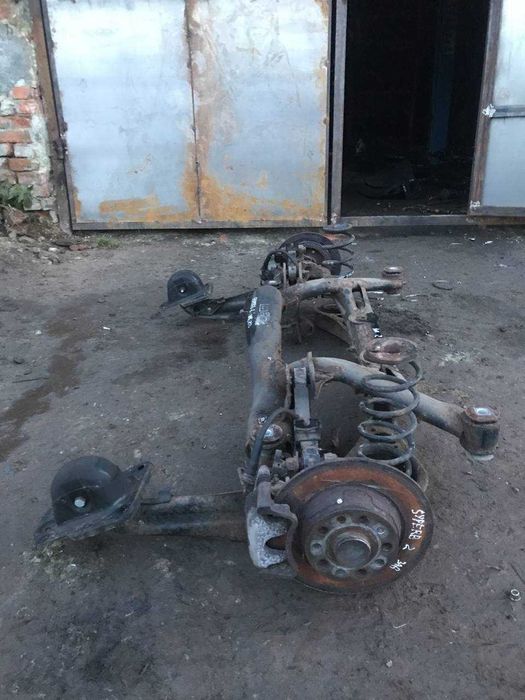 ПІдрамник подрамник задній балка Skoda Superb 2 08-13 Шкода суперБ