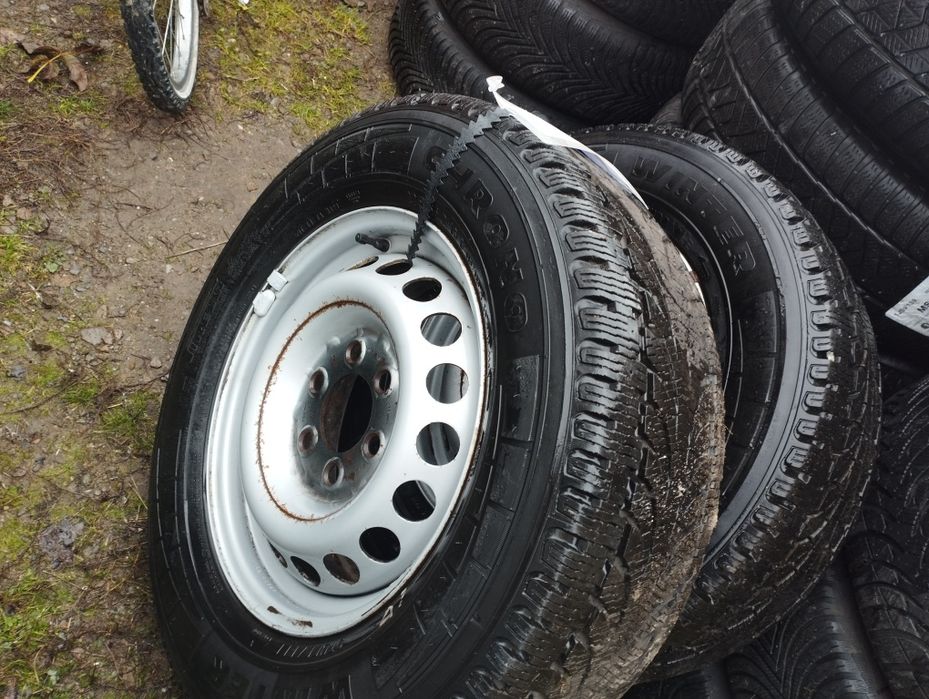 Mercedes Sprinter 906 felgi stalowe ET 62 opony zima r 16 2 sztuki