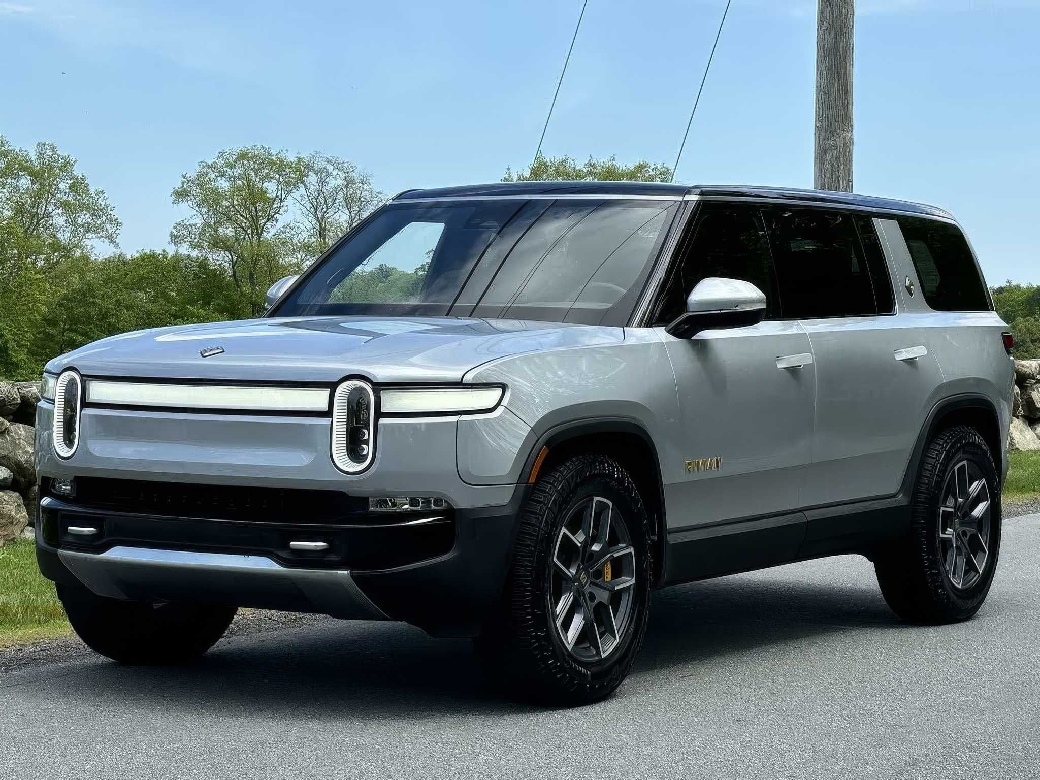 2022 Rivian R1S Launch Edition