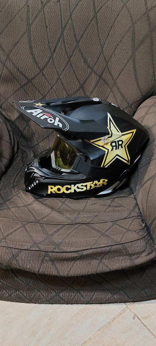 Capacete Airoh Rockstar