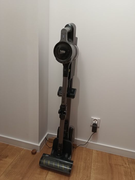 Odkurzacz akumulatorowy pionowy Beko
