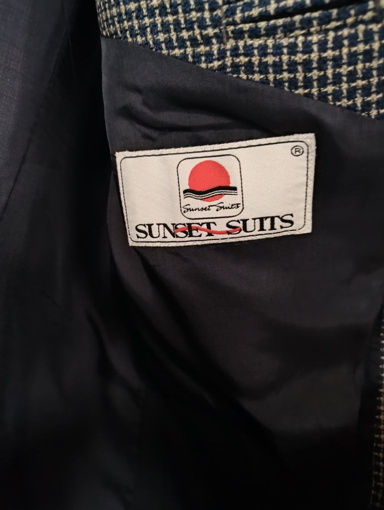 Marynarka firmy Sunset Suits.55% wełny