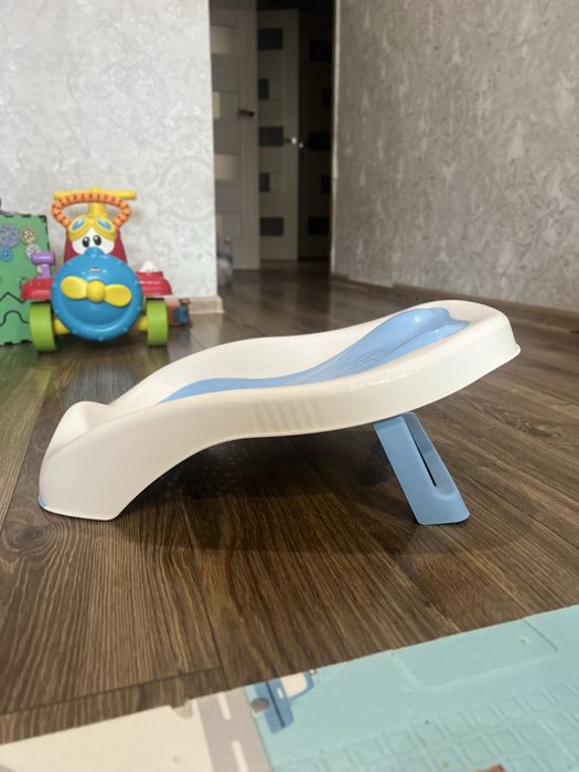 Гірка для купання малюка