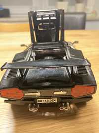 Burago 1/18 1:18 Lamborghini Countach 1988