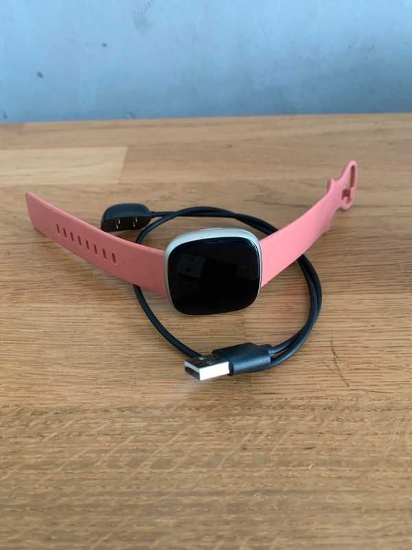 Zegarek smartwatch Google Fitbit Versa 3 jak garmin xiaomi huawei