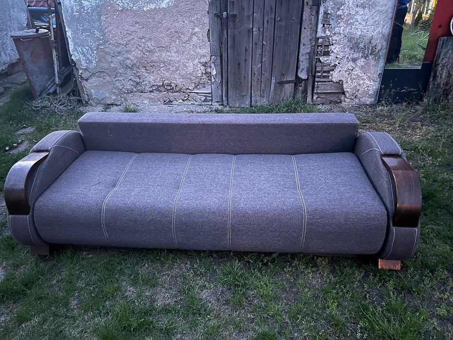 Kanapa wysuwana, czysta