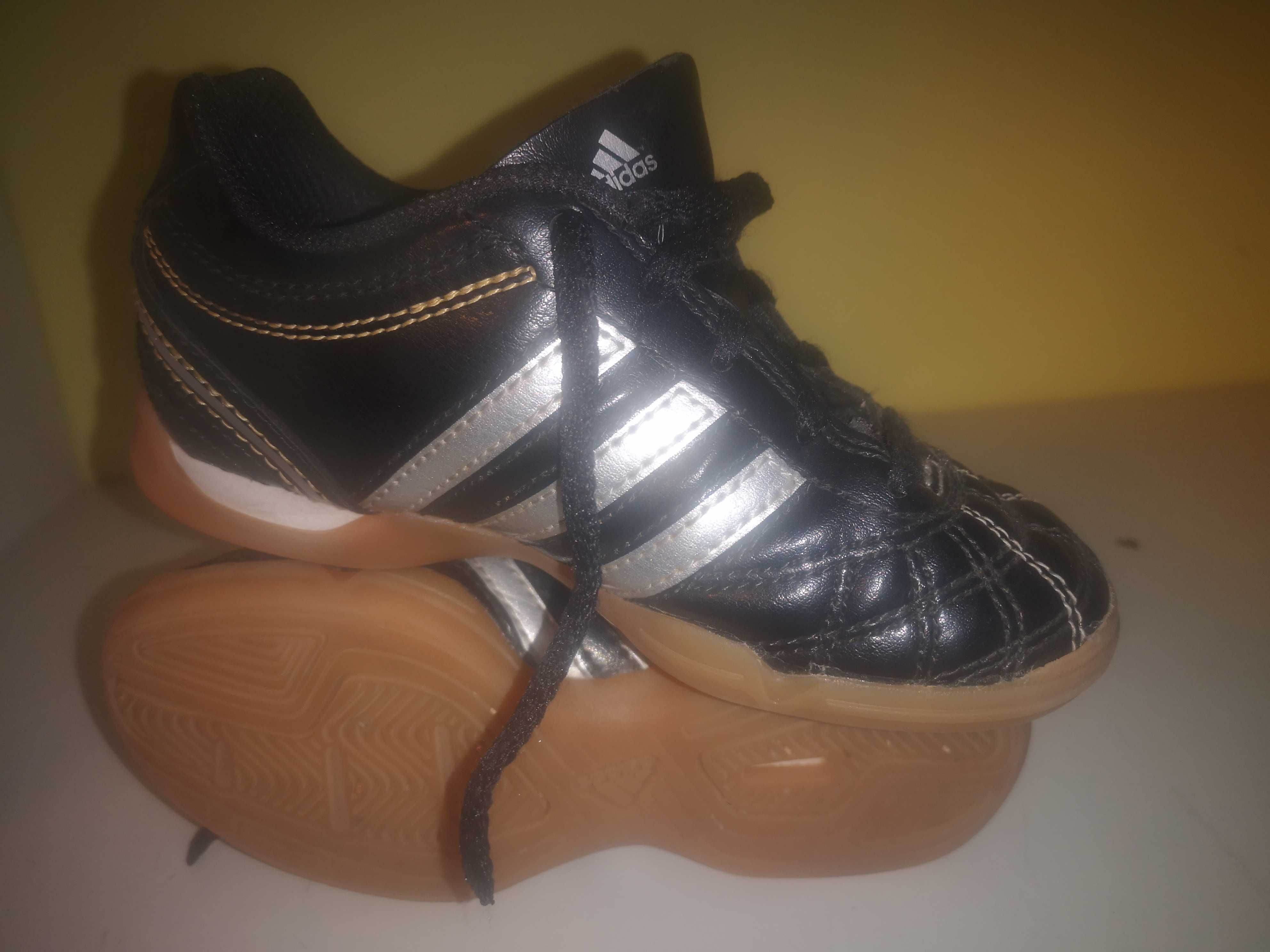 Halówki adidas rozm. 27    16cm