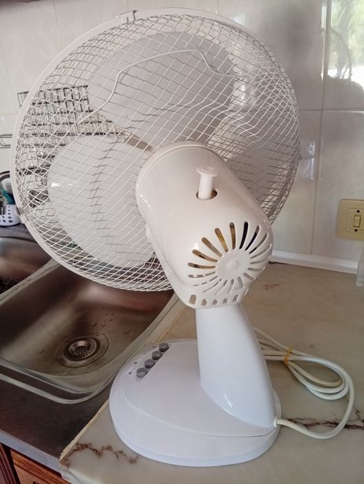 Ventoinha de mesa em muito bom estado
