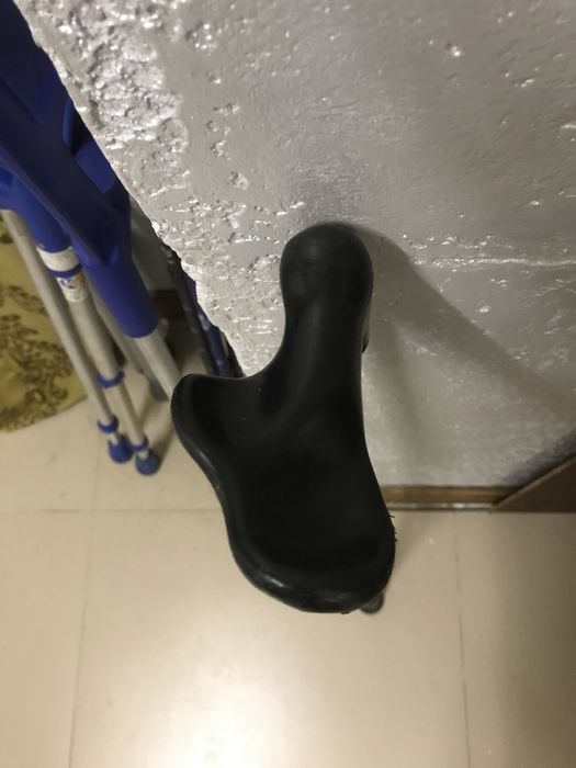 Тростина під праву долоню