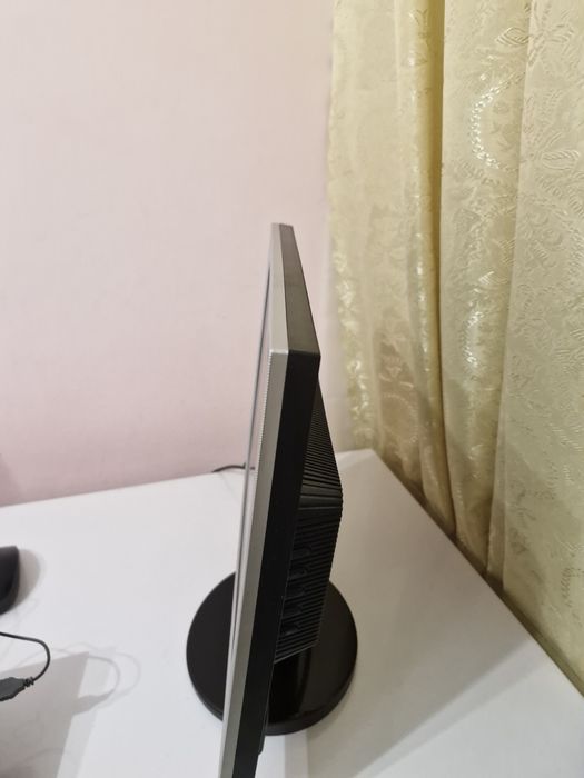 Продаю Монітор LG