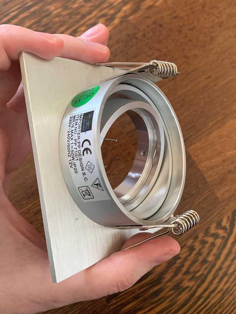4 oprawy halogenowe PP Design 710/1 + żaróweczki